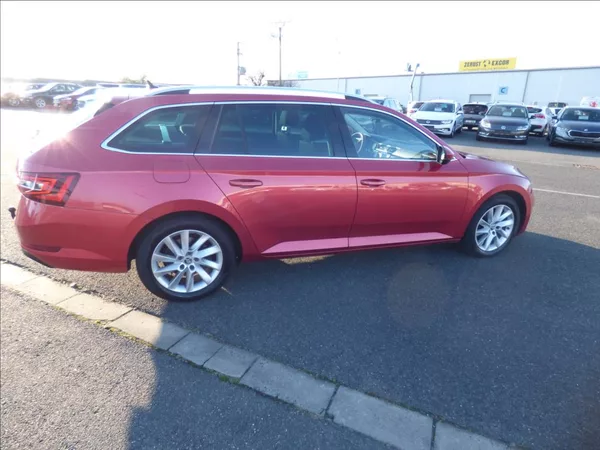 Škoda Superb 2,0 TDI DSG,Bi-Xenon,model 201 - foto 2