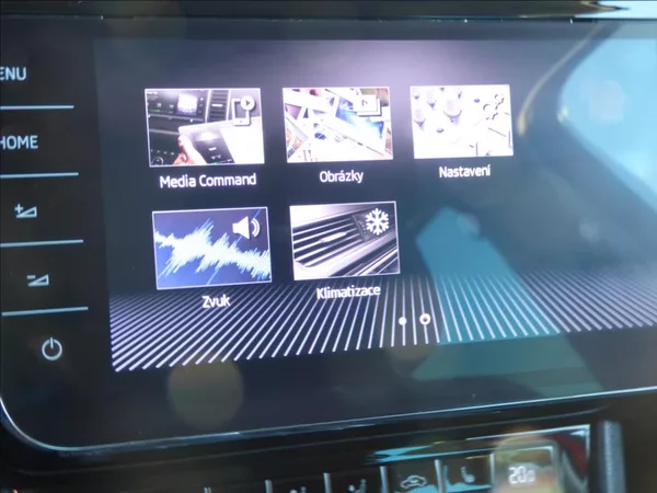 Škoda Superb 2,0 TDI DSG,Bi-Xenon,model 201 - foto 29