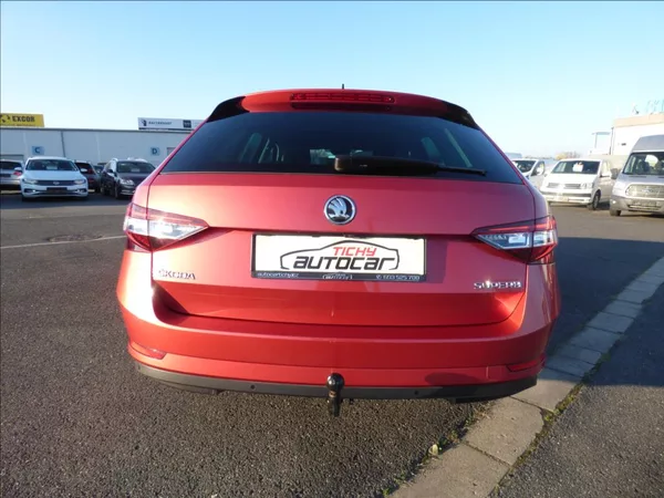 Škoda Superb 2,0 TDI DSG,Bi-Xenon,model 201 - foto 4