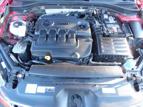 Škoda Superb 2,0 TDI DSG,Bi-Xenon,model 201 - foto 40