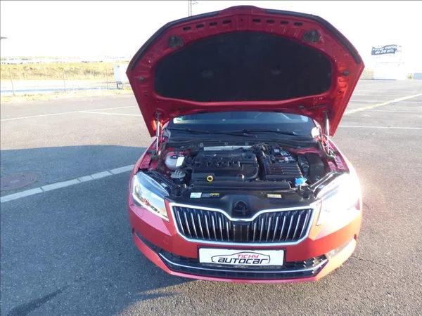 Škoda Superb 2,0 TDI DSG,Bi-Xenon,model 201 - foto 41
