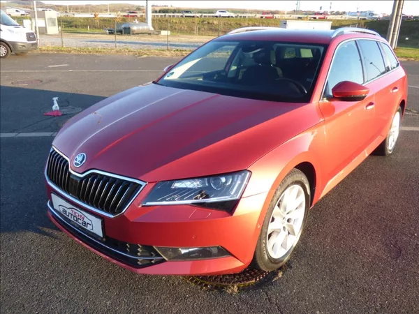 Škoda Superb 2,0 TDI DSG,Bi-Xenon,model 201 - foto 43