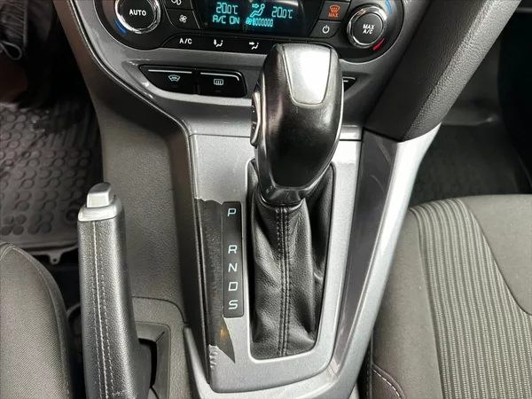 Ford Focus 2,0 2.0TDCi 85kW AUTOMAT - foto 26