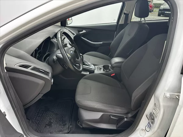 Ford Focus 2,0 2.0TDCi 85kW AUTOMAT - foto 9
