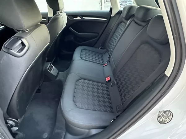 Audi A3 1,6 Sportback - foto 11