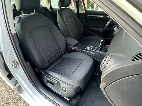 Audi A3 1,6 Sportback - foto 13