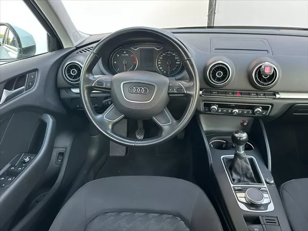 Audi A3 1,6 Sportback - foto 17
