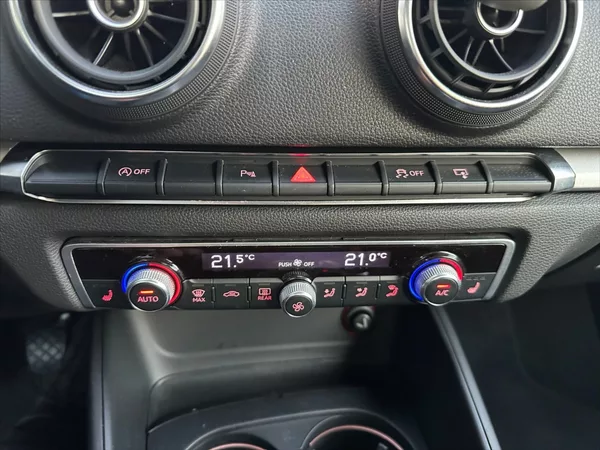 Audi A3 1,6 Sportback - foto 26