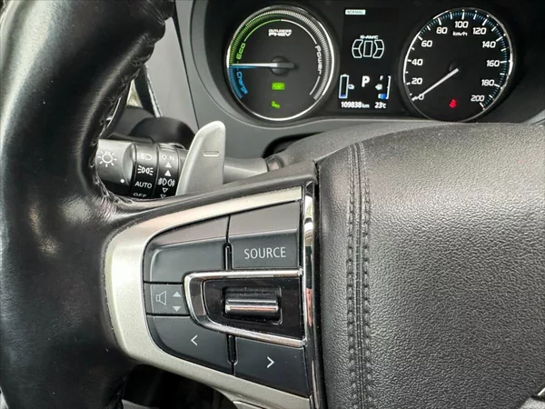 Mitsubishi Outlander 2,0 PHEV - 4x4 - CZ - foto 22