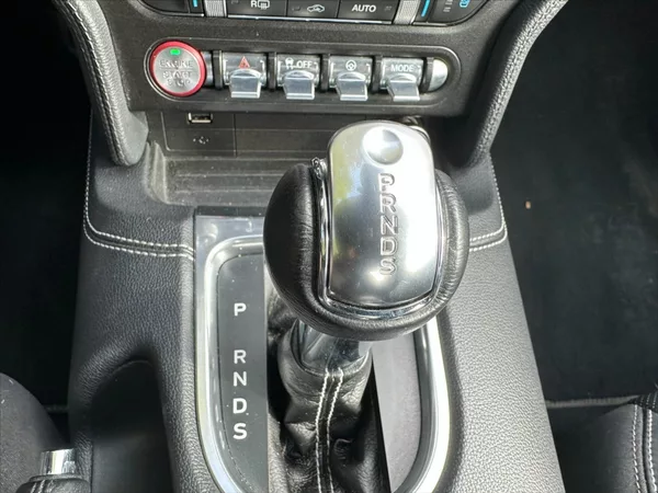 Ford Mustang 5,0 V8 331kW - CZ - AUTOMAT - foto 25