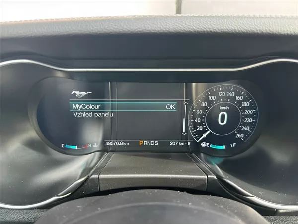 Ford Mustang 5,0 V8 331kW - CZ - AUTOMAT - foto 35