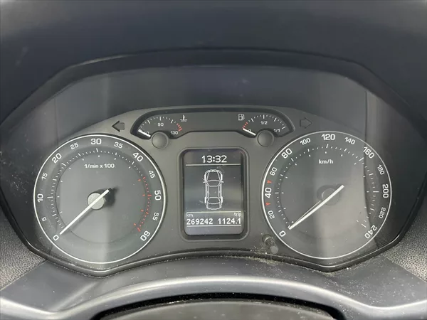 Škoda Octavia 2,0 TDI 103kW DSG - foto 21