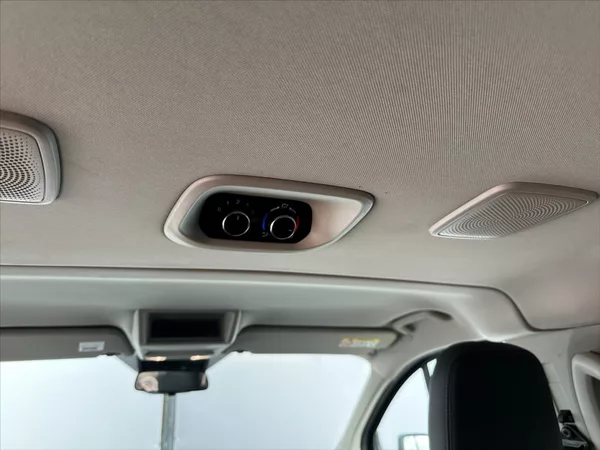 Ford Tourneo 2,0 TDCi 136KW 8MÍST AUTOMAT - foto 18