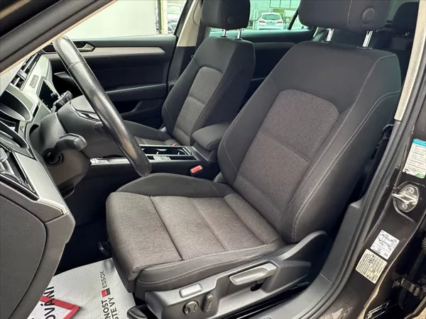 Volkswagen Passat 1,4 TSI 110kW-MANUAL!! - foto 10