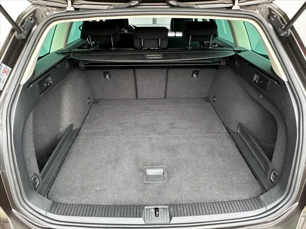 Volkswagen Passat 1,4 TSI 110kW-MANUAL!! - foto 15