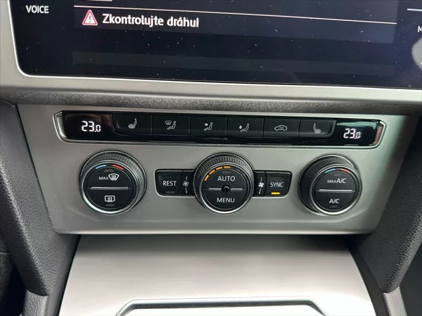 Volkswagen Passat 1,4 TSI 110kW-MANUAL!! - foto 25