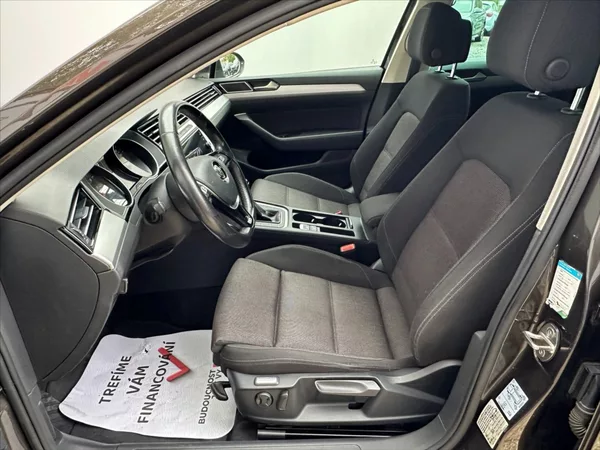 Volkswagen Passat 1,4 TSI 110kW-MANUAL!! - foto 9