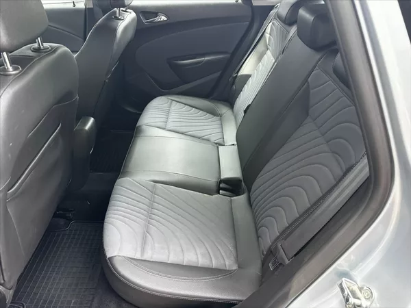 Opel Astra 1,4 106kW TURBO automat, CZ - foto 11