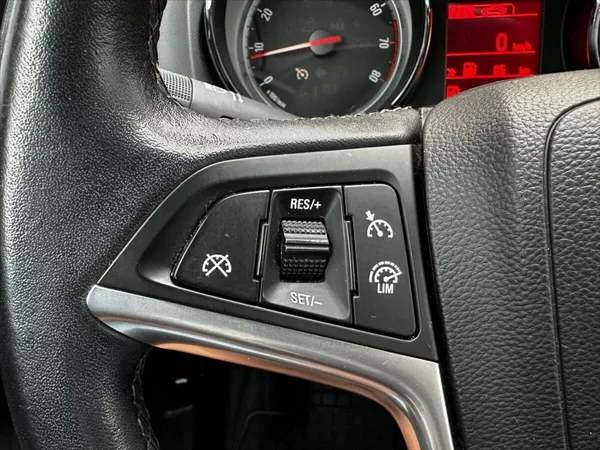 Opel Astra 1,4 106kW TURBO automat, CZ - foto 22