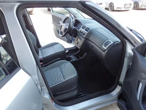 Škoda Fabia 1.4 16V KLIMA, 8x AIRBAG - foto 10
