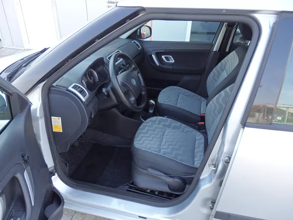 Škoda Fabia 1.4 16V KLIMA, 8x AIRBAG - foto 6