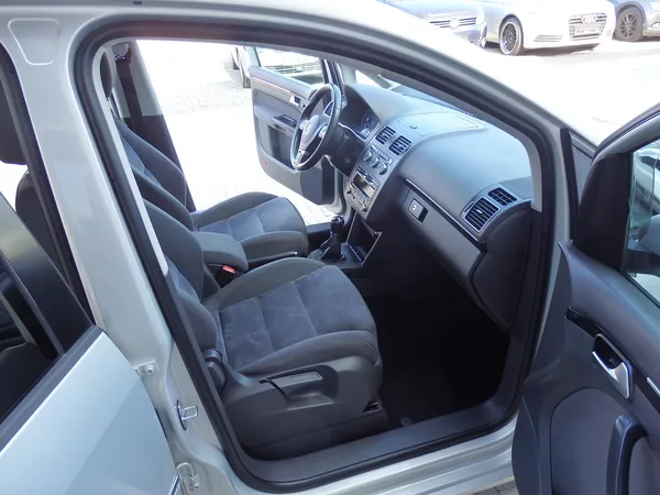 Volkswagen Touran 1.2 TSI 103 kW DIGI. KLIMA,ESP - foto 10
