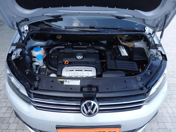Volkswagen Touran 1.2 TSI 103 kW DIGI. KLIMA,ESP - foto 13