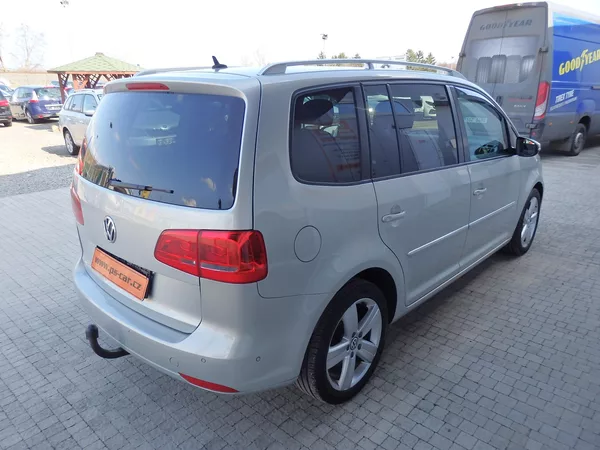 Volkswagen Touran 1.2 TSI 103 kW DIGI. KLIMA,ESP - foto 4