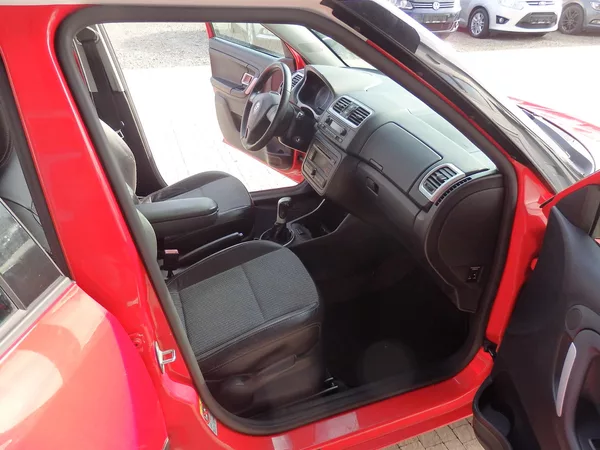 Škoda Fabia 1,4 16V KLIMA, ABS - foto 10
