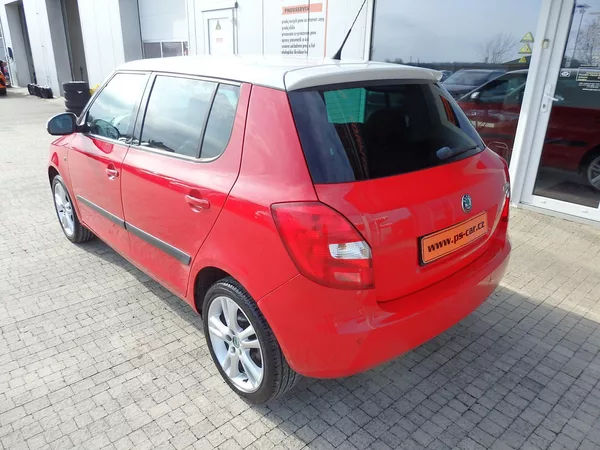 Škoda Fabia 1,4 16V KLIMA, ABS - foto 5