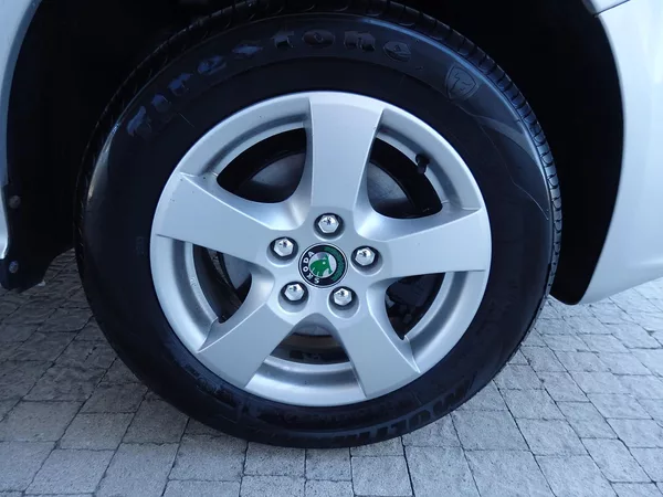 Škoda Fabia 1,4 16V 59kW KLIMA, ASR - foto 12