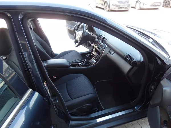 Mercedes-Benz Třídy C 220 CDI 4x AIRBAG - foto 10