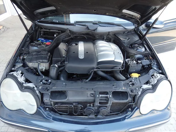 Mercedes-Benz Třídy C 220 CDI 4x AIRBAG - foto 13