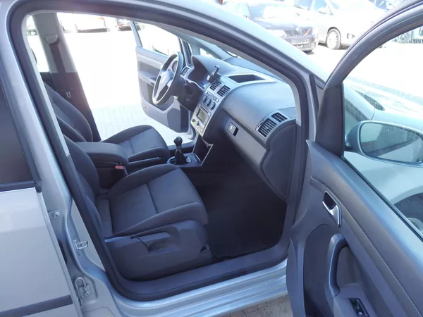 Volkswagen Touran 1,9TDi 77kW KLIMA, ZÁVĚS - foto 11