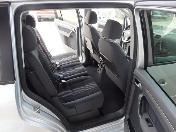 Volkswagen Touran 1.4 TSI DIGI.KLIMA, 7 MÍST - foto 10