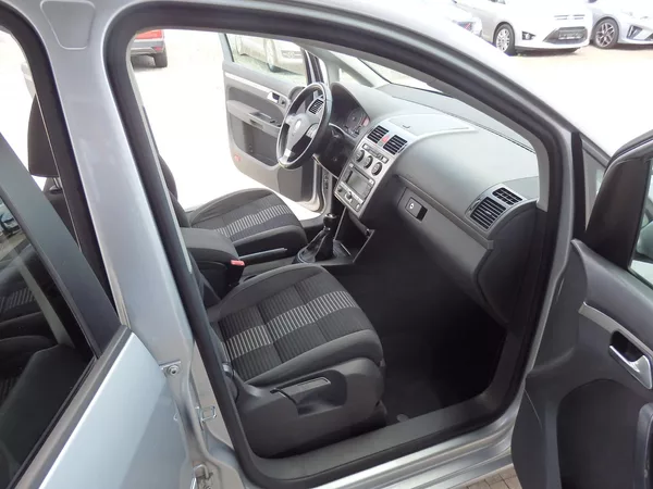 Volkswagen Touran 1.4 TSI DIGI.KLIMA, 7 MÍST - foto 11