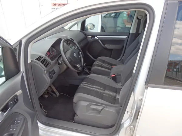 Volkswagen Touran 1.4 TSI DIGI.KLIMA, 7 MÍST - foto 6
