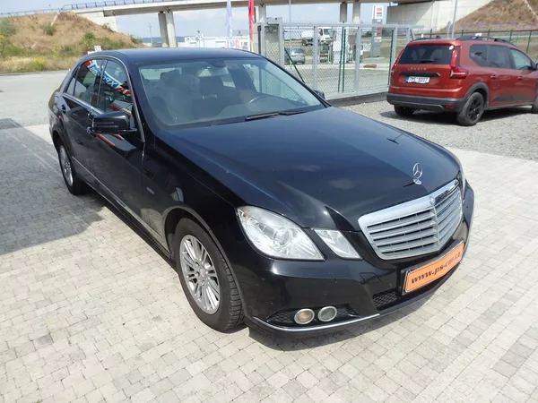 Mercedes-Benz Třídy E 220 CDI 8x AIRBAG, KLIMA - foto 3