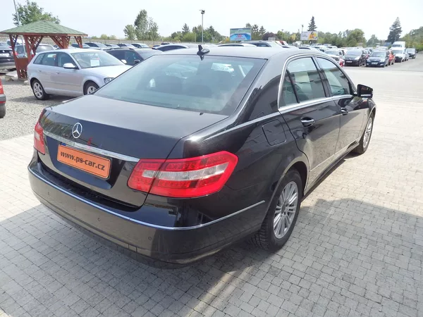 Mercedes-Benz Třídy E 220 CDI 8x AIRBAG, KLIMA - foto 4
