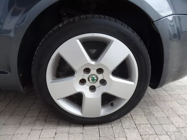 Škoda Superb 1.9 TDI 77 kW ALU R17, ZÁVĚS - foto 12