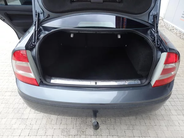 Škoda Superb 1.9 TDI 77 kW ALU R17, ZÁVĚS - foto 8