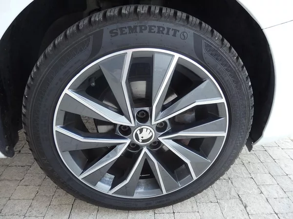 Škoda Fabia 1.2 TSI DIGI. KLIMA, ESP - foto 12