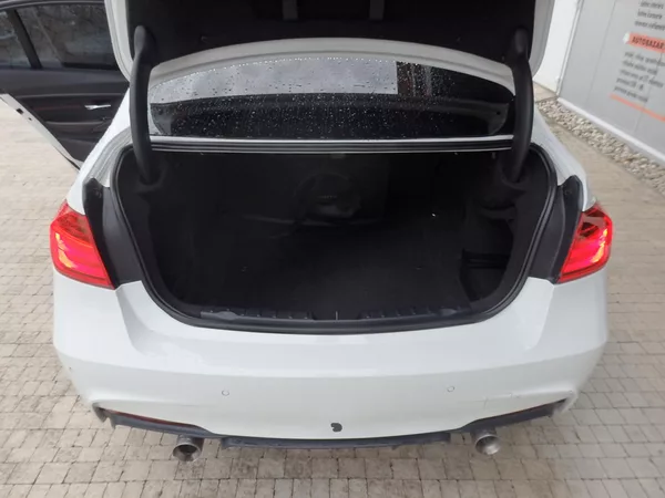 BMW Řada 3 320D 135 kW XENONY, NAVI, DVD - foto 8