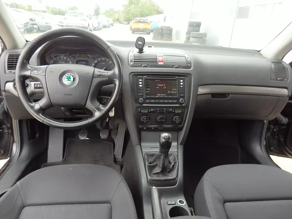 Škoda Octavia 1,6 75kW KLIMA, ESP - foto 11