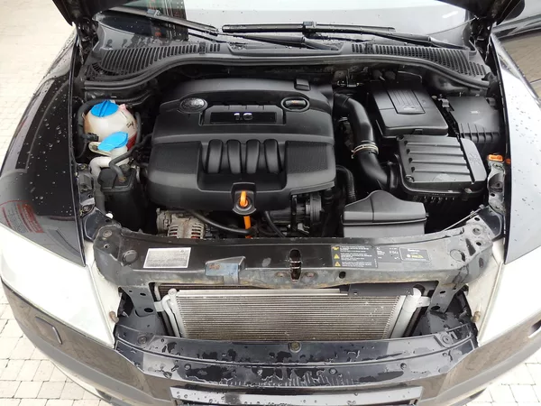 Škoda Octavia 1,6 75kW KLIMA, ESP - foto 12