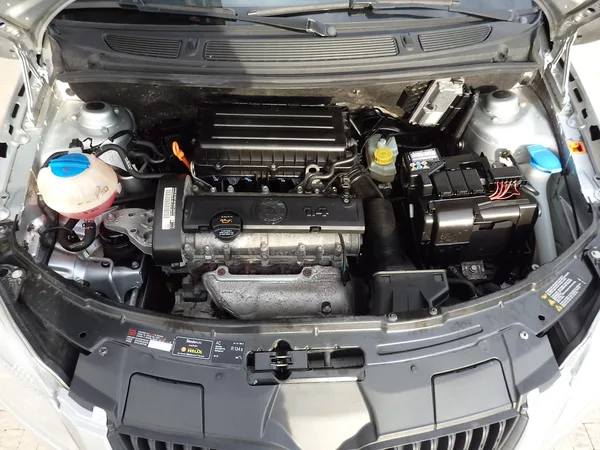 Škoda Fabia 1.4 16V 63 kW KLIMA, ZÁVĚS - foto 12