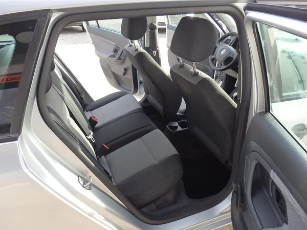 Škoda Fabia 1.4 16V 63 kW KLIMA, ZÁVĚS - foto 9