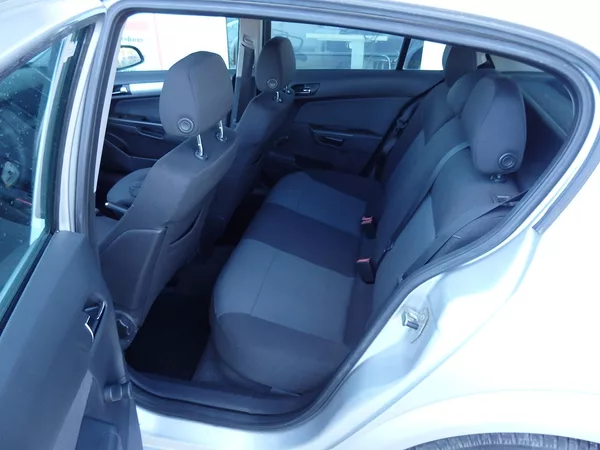 Opel Astra 1.6i 77 kW DIGI. KLIMA - foto 7