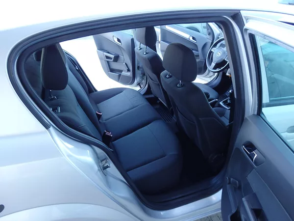 Opel Astra 1.6i 77 kW DIGI. KLIMA - foto 9