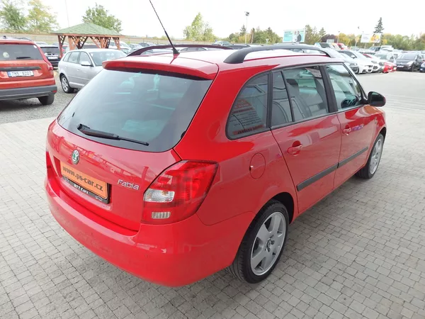 Škoda Fabia 1.2 TSI 77kW DIGI.KLIMA FAMILY - foto 4